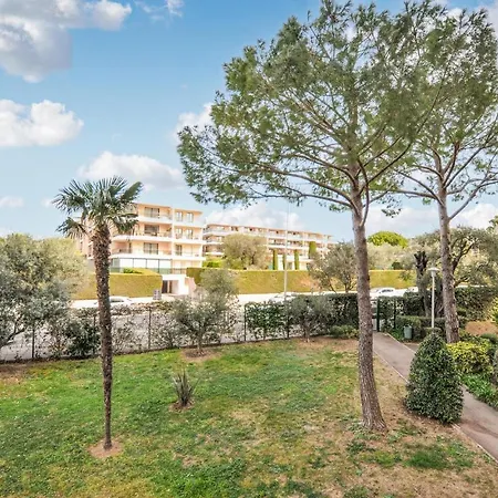 1 Bedroom Gorgeous In *